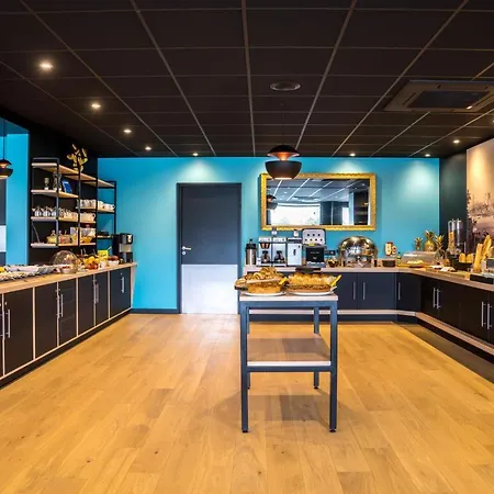 Hotel Mercure Bords De Loire 4*