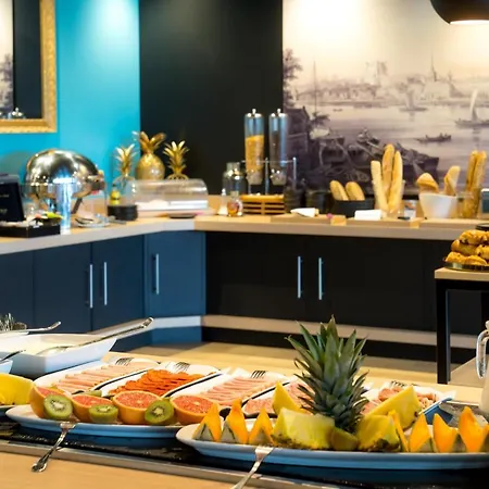Hotel Mercure Bords De Loire