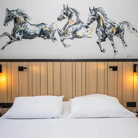 Hotel Mercure Bords De Loire 4*