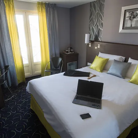 Mercure Bords De Loire 4* 쏘뮤흐