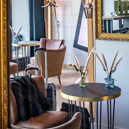 Hotel Mercure Bords De Loire 4*