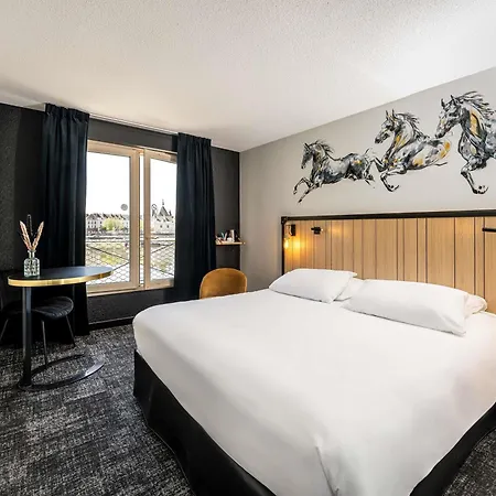 Mercure Bords De Loire 4* 쏘뮤흐