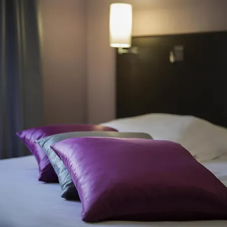 Mercure Bords De Loire 호텔 4*