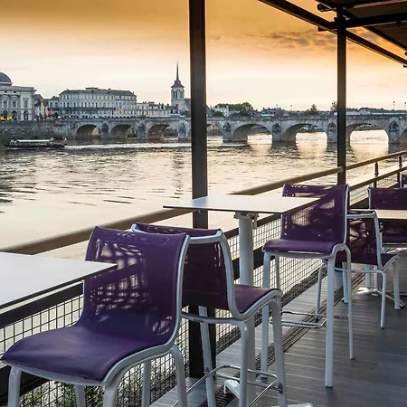 Mercure Bords De Loire 4* 쏘뮤흐