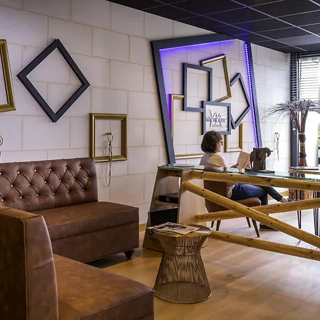 Hotel Mercure Bords De Loire