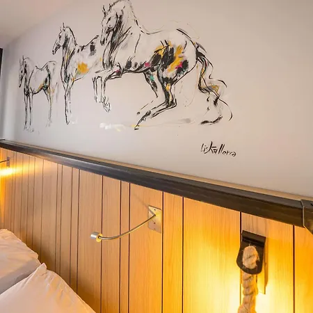 Mercure Bords De Loire Hotel 4*
