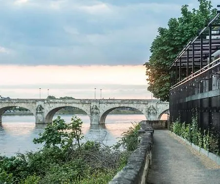 Mercure Bords De Loire Hotel 4*