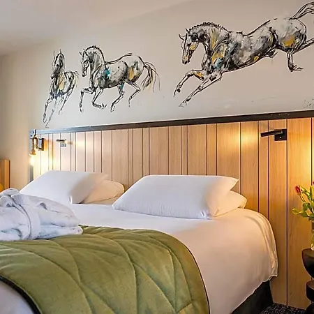 Mercure Bords De Loire Hotel