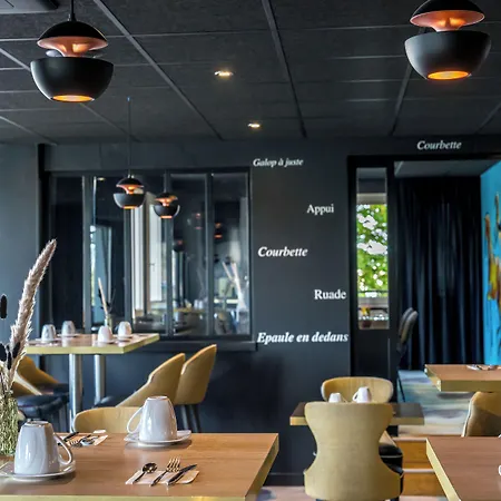 Hotel Mercure Bords De Loire 4*