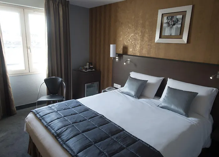 Hotel Mercure Bords De Loire 4*