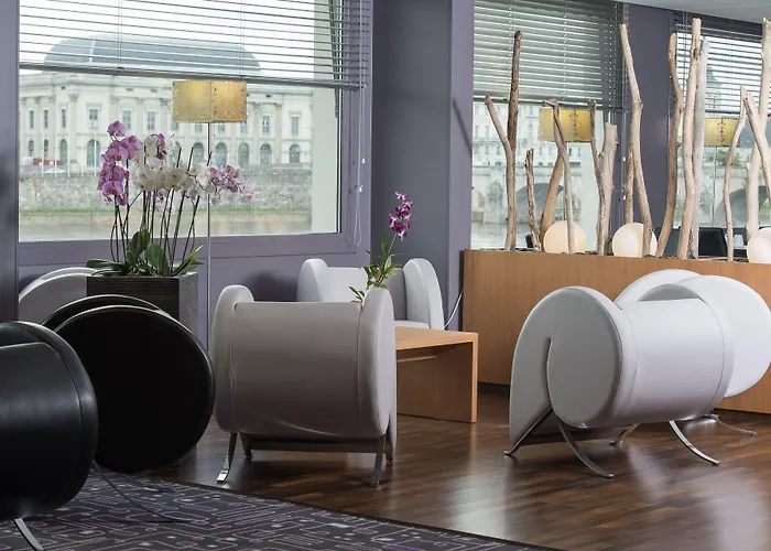 Mercure Bords De Loire