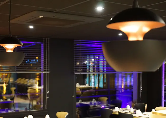 호텔 Mercure Bords De Loire 4*