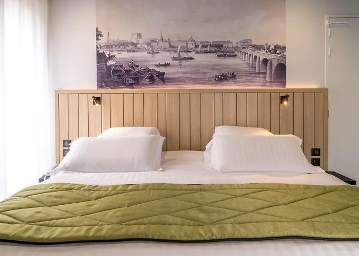 Mercure Bords De Loire 호텔 4*