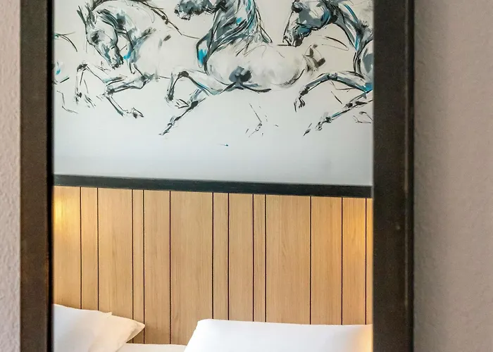 Mercure Bords De Loire 호텔 쏘뮤흐