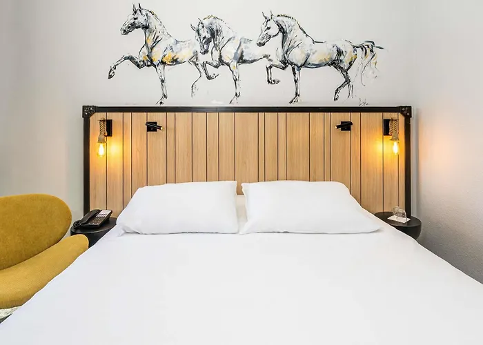 Mercure Bords De Loire