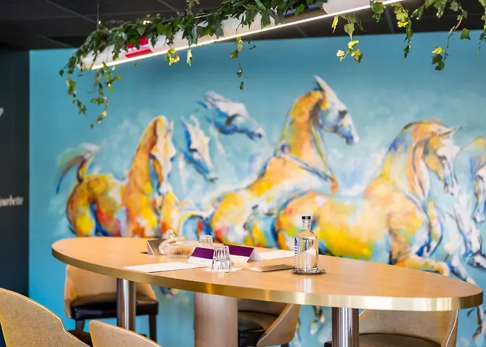 مركيور بوردز دي لوير سومور 4*