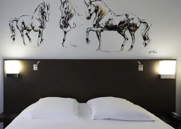 Mercure Bords De Loire Hotel