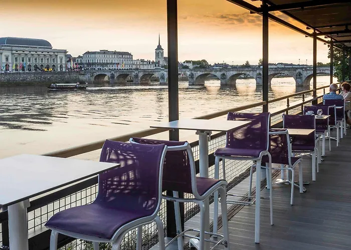 Mercure Bords De Loire 4* 쏘뮤흐